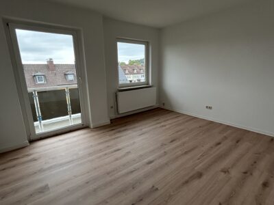 Neu renovierte 3-Zimmer-Wohnung im Bereich Mahnte!, 37412 Herzberg, Etagenwohnung